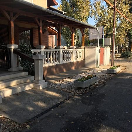 Park Panzio Будапеща Екстериор снимка